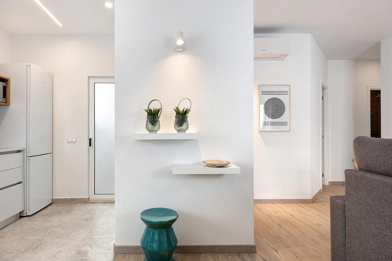 Old Town Apartment *